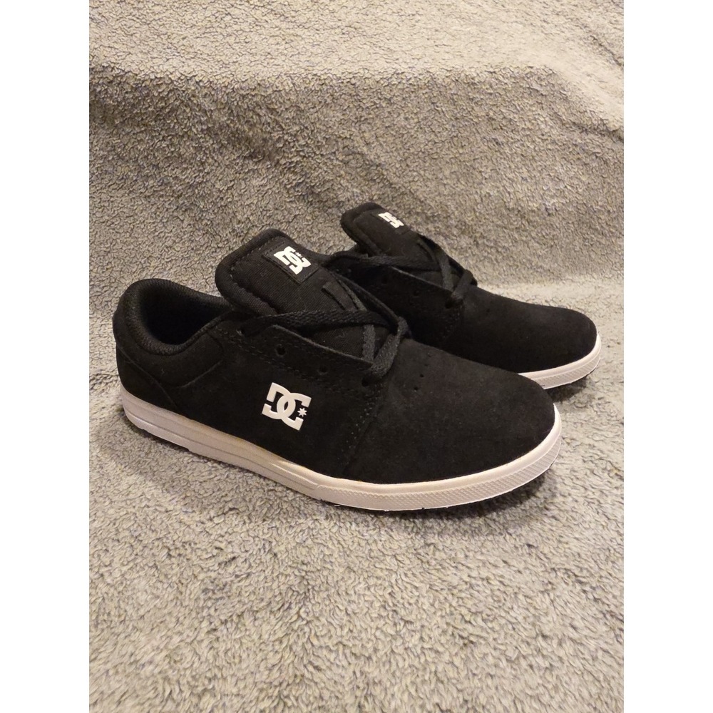 DC Kids Crisis 2 Low Top Boys Skate Shoes Youth Sneaker Sz 2 Black/White
